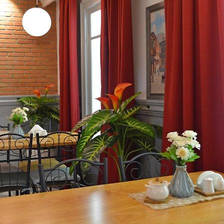 Nicolas Boutique Hotel Тбилиси Экстерьер фото